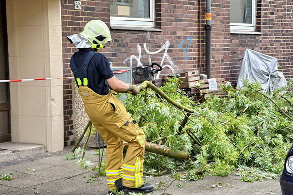 Feuerwehr_Baum   040.jpg